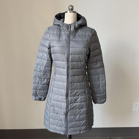 Quince Other - NWT Quince Women's Lightweight Down Long Puffer Jacket Small Gray Full Zip Hood
